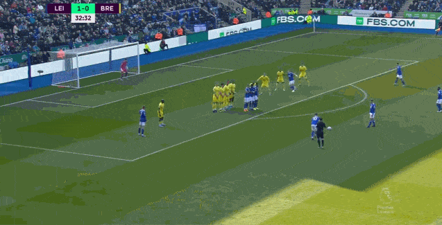 莱斯特城核心任意球挂死角 莱斯特城核心任意球挂死角