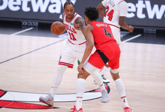 NBA-德罗赞拉文合砍52分 范乔丹19+9猛龙99-113负公牛 NBA-德罗赞拉文合砍52分 范乔丹19+9猛龙99-113负公牛