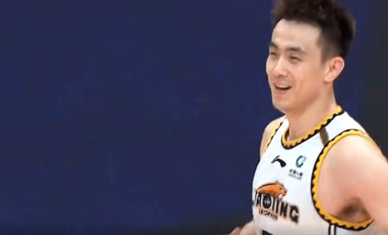 赵继伟砍31+15郭少轮休 辽宁134-90胜四川7连胜常规赛夺冠收官 赵继伟砍31+15郭少轮休 辽宁134-90胜四川7连胜常规赛夺冠收官