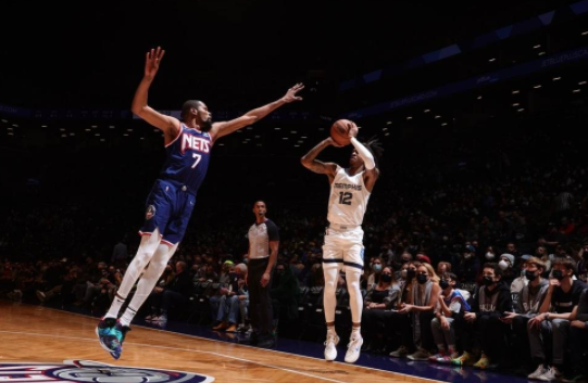 24日NBA前瞻:篮网拒绝被灰熊横扫 大帝哈登PK詹姆斯威少 24日NBA前瞻:篮网拒绝被灰熊横扫 大帝哈登PK詹姆斯威少