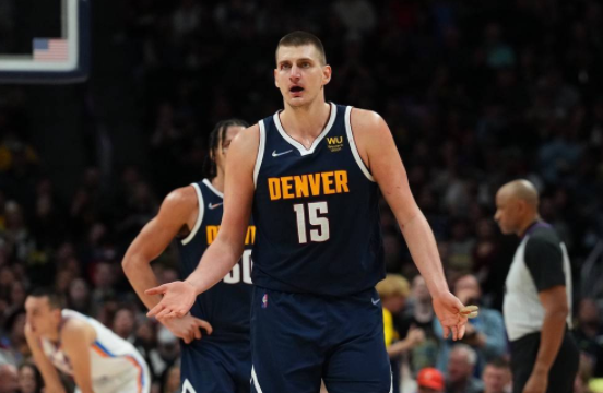 29日NBA前瞻:约基奇欲复仇三球 灰熊盼擒勇士冲击5连胜 29日NBA前瞻:约基奇欲复仇三球 灰熊盼擒勇士冲击5连胜