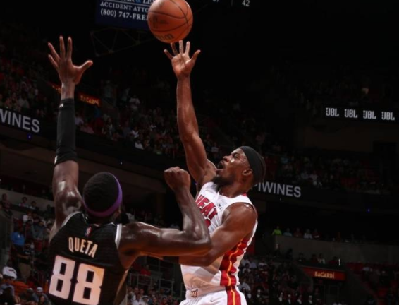 热火123-100轻取国王结束四连败 巴特勒27+5+8阿德巴约两双 热火123-100轻取国王结束四连败 巴特勒27+5+8阿德巴约两双