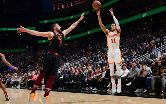 老鹰六人上双131-107大胜骑士 特雷杨30分9助加兰德低迷 老鹰六人上双131-107大胜骑士 特雷杨30分9助加兰德低迷