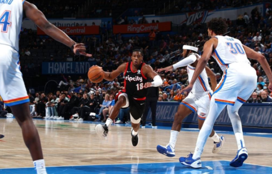 约翰逊18分霍尔德24+20 雷霆末节反扑98-94逆转开拓者 约翰逊18分霍尔德24+20 雷霆末节反扑98-94逆转开拓者