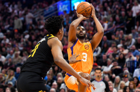 布克33分保罗高效16+16 太阳第四节一波流111-105逆转爵士 布克33分保罗高效16+16 太阳第四节一波流111-105逆转爵士