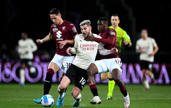 意甲-AC米兰0-0都灵 多赛一场领先国米2分 意甲-AC米兰0-0都灵 多赛一场领先国米2分