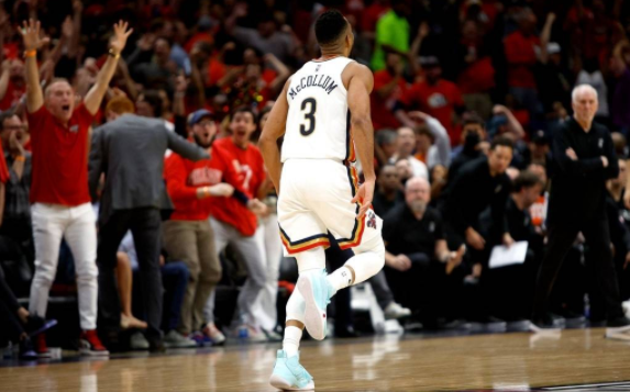 鹈鹕113-103胜马刺将与快船抢八 麦科勒姆32分莺歌27+5+5 鹈鹕113-103胜马刺将与快船抢八 麦科勒姆32分莺歌27+5+5