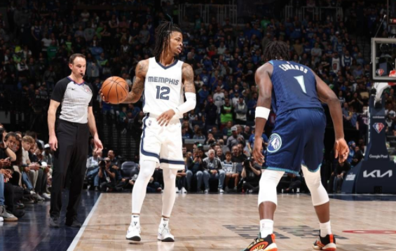 莫兰特斩获三双贝恩26分 灰熊104-95大逆转狼队总分2-1 莫兰特斩获三双贝恩26分 灰熊104-95大逆转狼队总分2-1