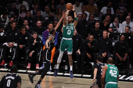 塔图姆39分KD欧文均哑火 绿军109-103再胜篮网拿到赛点 塔图姆39分KD欧文均哑火 绿军109-103再胜篮网拿到赛点