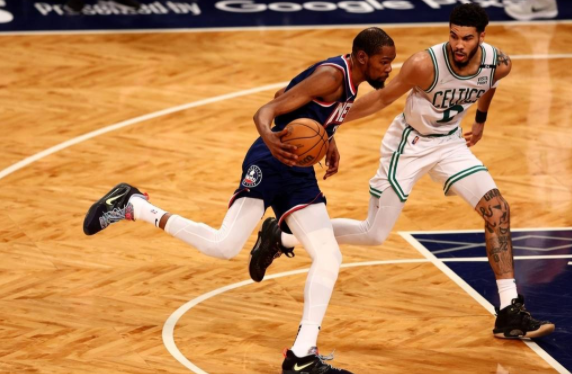 绿军116-112横扫篮网进半决赛 塔图姆29分6犯 杜兰特39+9 绿军116-112横扫篮网进半决赛 塔图姆29分6犯 杜兰特39+9