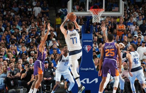 东契奇26+13+9保罗7失误 独行侠103-94胜太阳总分1-2 东契奇26+13+9保罗7失误 独行侠103-94胜太阳总分1-2