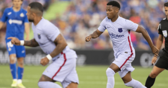 西甲-巴萨0-0闷平赫塔费获联赛亚军 德佩伤退攻击群哑火 西甲-巴萨0-0闷平赫塔费获联赛亚军 德佩伤退攻击群哑火