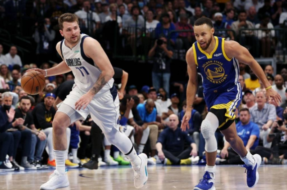 独行侠119-109胜勇士总比分1-3 东契奇30+14+9库里20+8 独行侠119-109胜勇士总比分1-3 东契奇30+14+9库里20+8