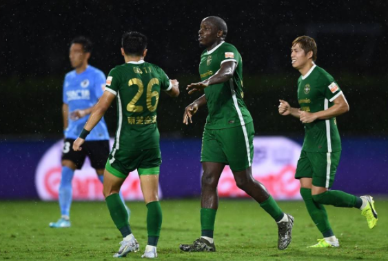 中超-大连人1-1浙江 孙国文远射世界波穆谢奎单刀破门救主 中超-大连人1-1浙江 孙国文远射世界波穆谢奎单刀破门救主