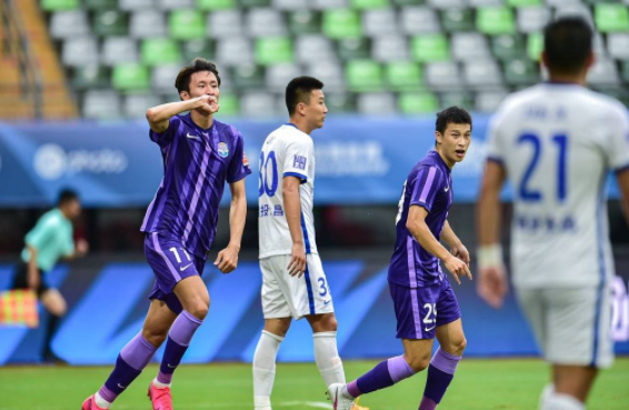 中超-天津津门虎2-0沧州雄狮 巴顿破门谢维军传射建功 中超-天津津门虎2-0沧州雄狮 巴顿破门谢维军传射建功