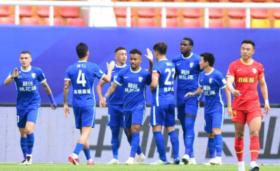 中超-武汉三镇5-0河北 斯坦丘传射领衔四外援进球 中超-武汉三镇5-0河北 斯坦丘传射领衔四外援进球