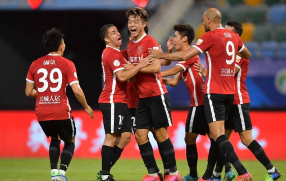 中超-成都蓉城2-2深圳六轮不胜 胡睿宝破门+乌龙金敃友两助 中超-成都蓉城2-2深圳六轮不胜 胡睿宝破门+乌龙金敃友两助