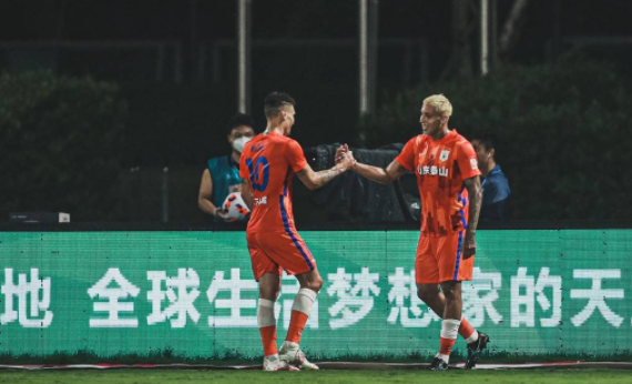 中超-泰山2-0送广州城八连败 克雷桑破僵郑铮建功 中超-泰山2-0送广州城八连败 克雷桑破僵郑铮建功
