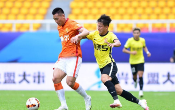 中超-武汉长江2-1广州队 福布斯制胜卡耶维奇破门杨立瑜扳平 中超-武汉长江2-1广州队 福布斯制胜卡耶维奇破门杨立瑜扳平