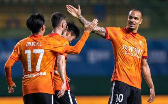 中超-武汉长江5-0送广州城10连败 福布斯戴帽栗鹏破门 中超-武汉长江5-0送广州城10连败 福布斯戴帽栗鹏破门