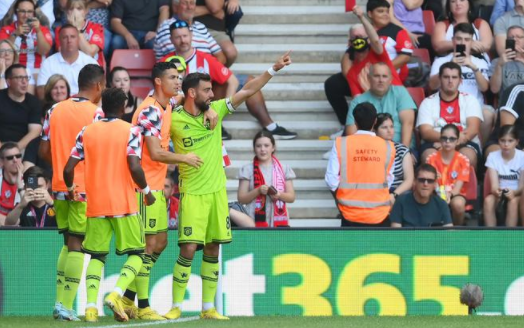 英超-曼联1-0力克南安普顿迎两连胜 B费制胜卡塞米罗替补首秀 英超-曼联1-0力克南安普顿迎两连胜 B费制胜卡塞米罗替补首秀