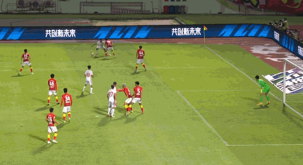 中超- 广州1-3梅州遭7轮不胜 杨立瑜破门难救主 中超- 广州1-3梅州遭7轮不胜 杨立瑜破门难救主