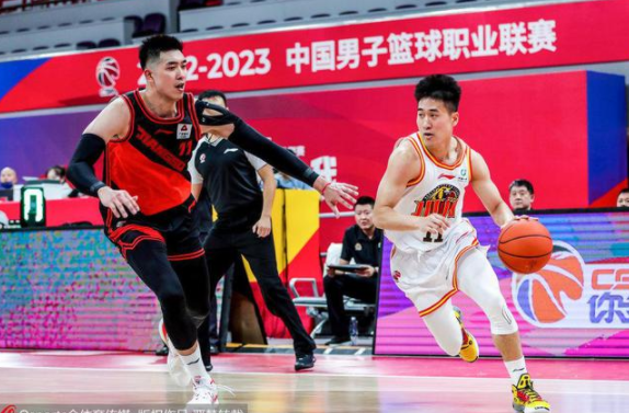 CBA-姜伟泽27分 琼斯22+11+7 吉林100-85击败江苏 CBA-姜伟泽27分 琼斯22+11+7 吉林100-85击败江苏