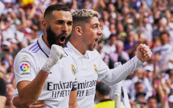 西甲-皇马3-1巴萨领跑 本泽马破门巴尔韦德贴地斩 西甲-皇马3-1巴萨领跑 本泽马破门巴尔韦德贴地斩