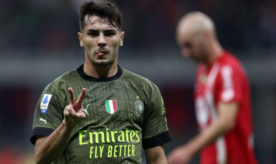 意甲-迪亚斯双响+伤退 奥里吉传射 米兰4-1蒙扎 意甲-迪亚斯双响+伤退 奥里吉传射 米兰4-1蒙扎