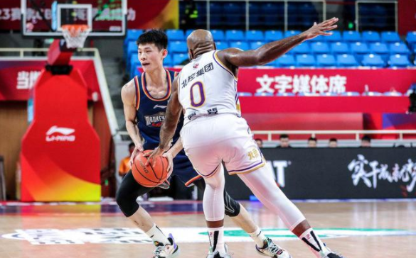 CBA-王岚嵚19分引领5人上双 同曦107-87轻取北控夺3连胜 CBA-王岚嵚19分引领5人上双 同曦107-87轻取北控夺3连胜