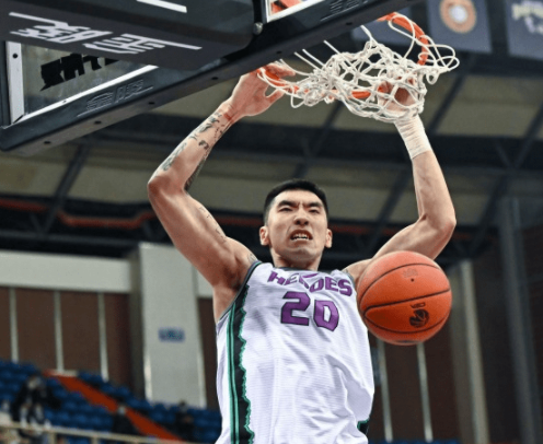 陶汉林两双王哲林仅4分 上海87-106不敌山东遭遇5连败 陶汉林两双王哲林仅4分 上海87-106不敌山东遭遇5连败