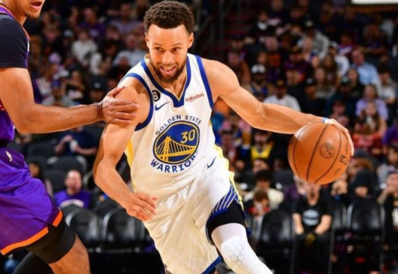 NBA-太阳134-105大胜勇士 库里21+8+7克莱惨遭驱逐 布克34分 NBA-太阳134-105大胜勇士 库里21+8+7克莱惨遭驱逐 布克34分