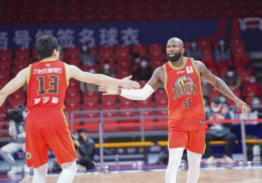 琼斯44+10+10梅森30+5+3 吉林加时116-112险胜广州 琼斯44+10+10梅森30+5+3 吉林加时116-112险胜广州