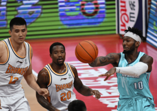 CBA-青岛80-79险胜广厦结束3连败 赵嘉义三分准绝杀弑旧主 CBA-青岛80-79险胜广厦结束3连败 赵嘉义三分准绝杀弑旧主