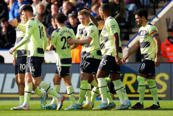 英超-曼城1-0莱斯特城暂登顶 丁丁无解任意球制胜 英超-曼城1-0莱斯特城暂登顶 丁丁无解任意球制胜