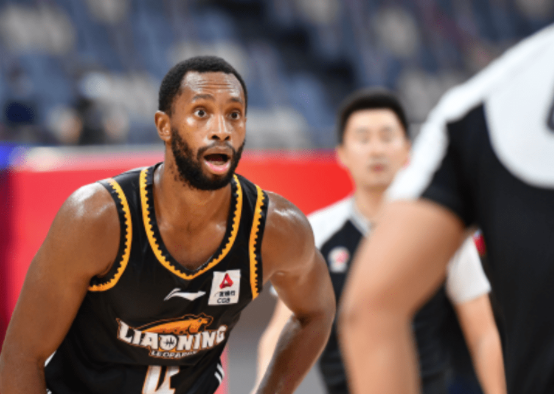 CBA-辽宁=102-85轻取四川 弗格轰40+5+8赵继伟准两双 CBA-辽宁=102-85轻取四川 弗格轰40+5+8赵继伟准两双