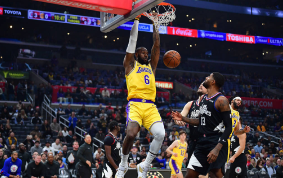 NBA-湖人101-114不敌快船吞下4连败 老詹30+8末节伤退乔治29分 NBA-湖人101-114不敌快船吞下4连败 老詹30+8末节伤退乔治29分