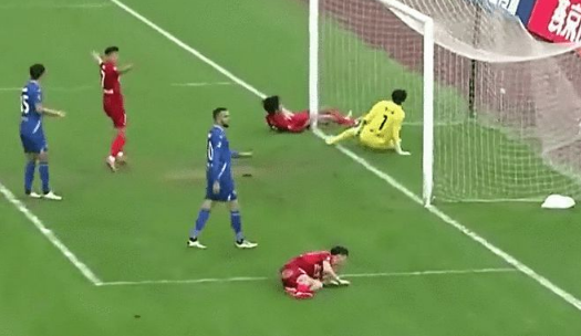 足协杯-上海海港5-0大胜南京城市 冯劲2射2传王燊超吕文君破门 足协杯-上海海港5-0大胜南京城市 冯劲2射2传王燊超吕文君破门