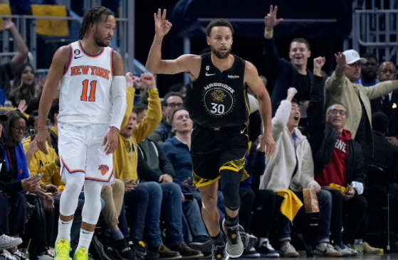 库里24+6+10 克莱20分 兰德尔20+7 勇士111-101轻取尼克斯 库里24+6+10 克莱20分 兰德尔20+7 勇士111-101轻取尼克斯