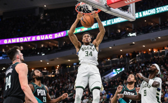 NBA-字母哥狂轰37+7+6小西蒙斯29分 雄鹿119-111送开拓者3连败 NBA-字母哥狂轰37+7+6小西蒙斯29分 雄鹿119-111送开拓者3连败