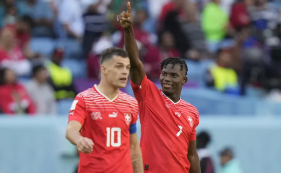 世界杯-瑞士1-0战胜喀麦隆 恩博洛制胜沙奇里献助攻 世界杯-瑞士1-0战胜喀麦隆 恩博洛制胜沙奇里献助攻