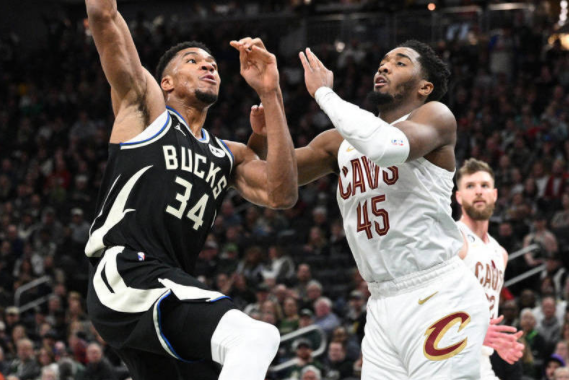 NBA-骑士客场102-117不敌雄鹿 字母哥38+9+6米切尔29分 NBA-骑士客场102-117不敌雄鹿 字母哥38+9+6米切尔29分