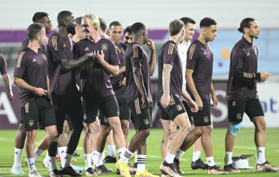 世界杯前瞻-西班牙vs德国:西班牙盼提前出线 德国能否悬崖勒马 世界杯前瞻-西班牙vs德国:西班牙盼提前出线 德国能否悬崖勒马