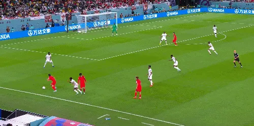 1669647877366752.gif 02.gif