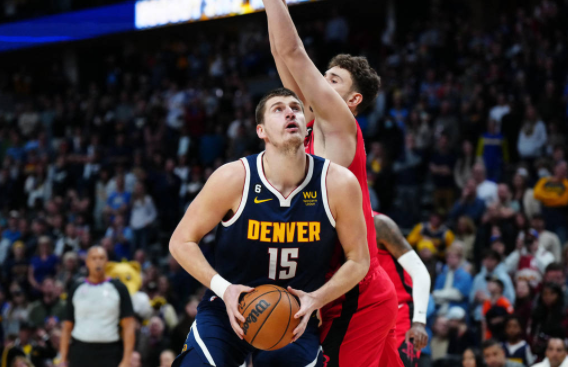 约基奇32+12+8穆雷31分 掘金双核发威主场129-113轻取火箭 约基奇32+12+8穆雷31分 掘金双核发威主场129-113轻取火箭