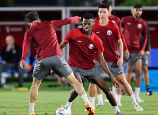 世界杯前瞻-荷兰vs卡塔尔:橙衣军团不败即出线 东道主寻求拿分 世界杯前瞻-荷兰vs卡塔尔:橙衣军团不败即出线 东道主寻求拿分