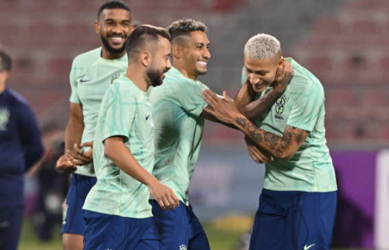 1669956330771809.png 2.png