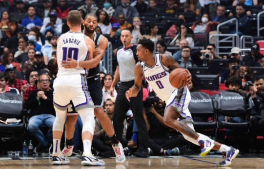 小萨24+5+6小卡乔治缺阵 快船主场96-123负国王遭两连败 小萨24+5+6小卡乔治缺阵 快船主场96-123负国王遭两连败