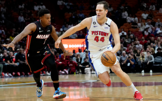 NBA-博格达31+5希罗空砍34+6 6人上双活塞116-96逆转热火 NBA-博格达31+5希罗空砍34+6 6人上双活塞116-96逆转热火