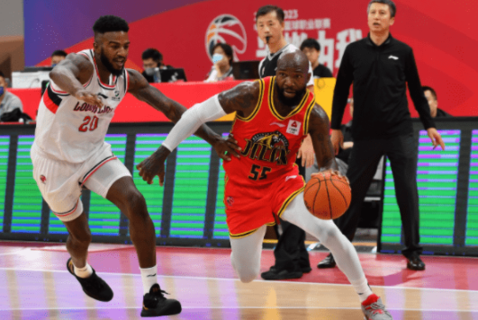 琼斯准四双34+18+10+9姜伟泽27+8 吉林112-91大胜新疆 琼斯准四双34+18+10+9姜伟泽27+8 吉林112-91大胜新疆